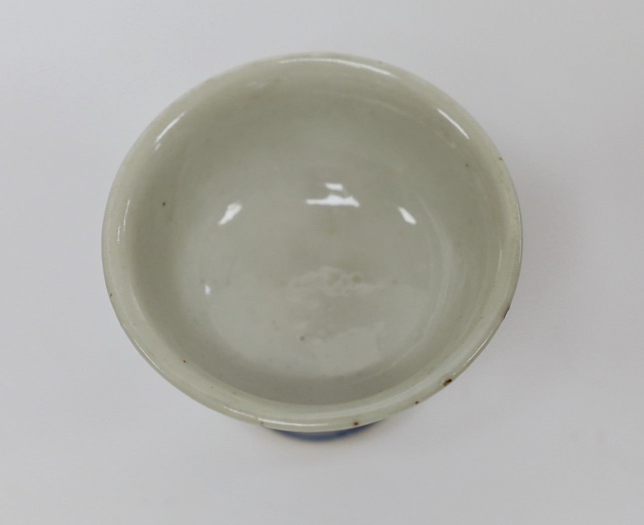 An 18th century Chinese blue and white stem cup, 7.5cms high